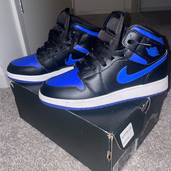 Nike Air Jordan 1 Mid Black Hyper Royal - Picture 4 of 8